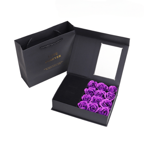 „Love & Roses Geschenkbox“ – Perfekt als Geschenk - TheLoveBoutique
